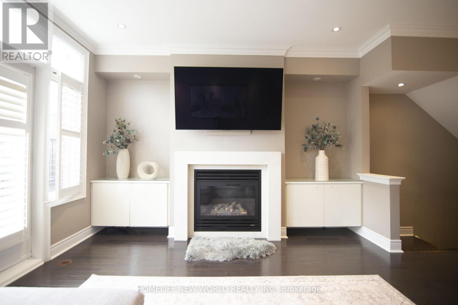 585A Oxford Street, Toronto, ON photo 9
