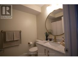 585a Oxford Street, Toronto, ON M8Y1E6 Photo 15