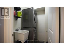 585a Oxford Street, Toronto, ON M8Y1E6 Photo 16