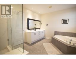 585a Oxford Street, Toronto, ON M8Y1E6 Photo 20