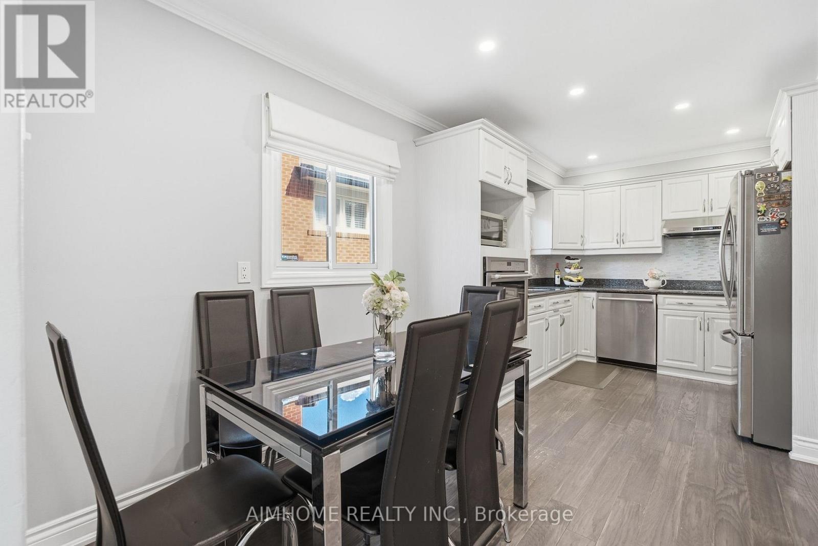 18 Haviland Drive, Toronto, ON photo 12
