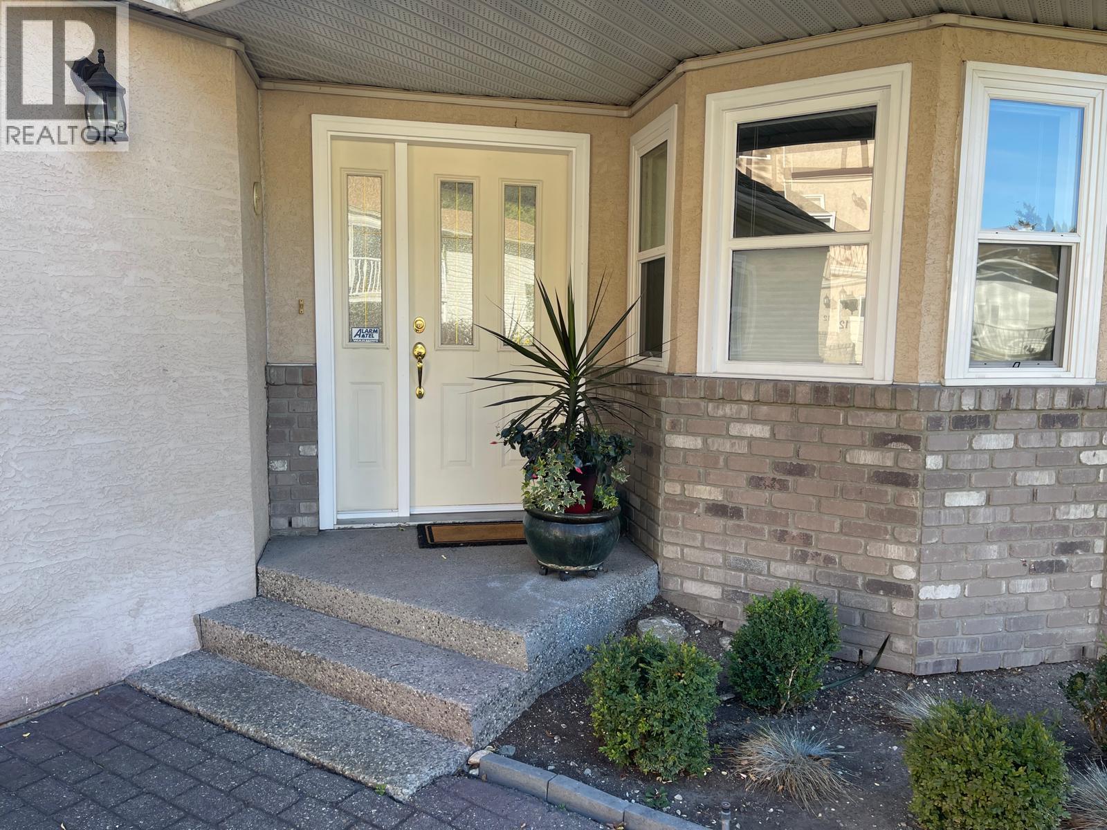 401 Browne Road Unit# 11, Vernon - Image 1