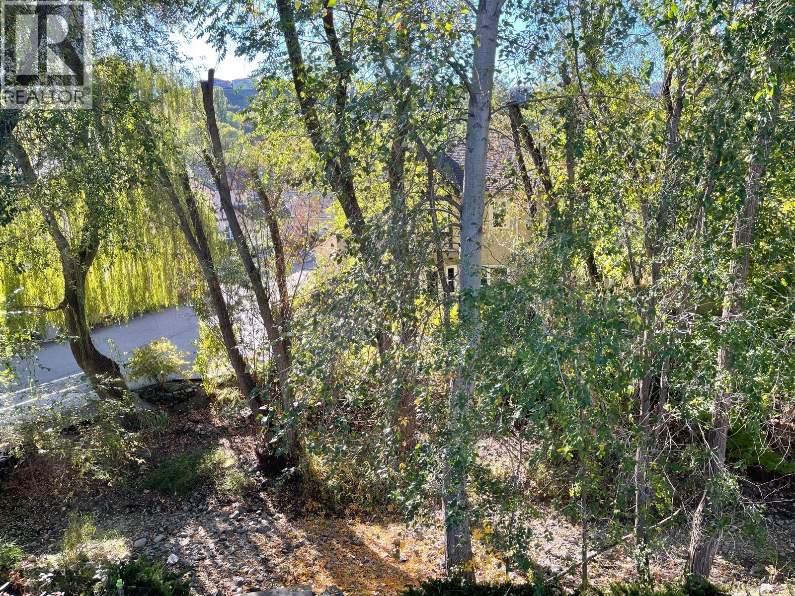 401 Browne Road Unit# 11, Vernon - Image 1