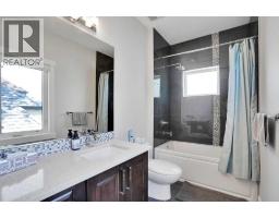 1018 20 Avenue SE - photo 27