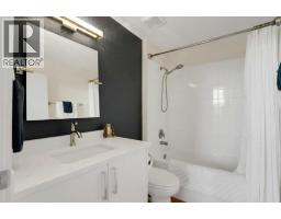 205, 540 5 Avenue NE - photo 17