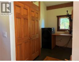 1955 Garland Dr, Gabriola Island, BC V0R1X6 Photo 14