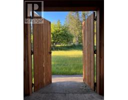 1955 Garland Dr, Gabriola Island, BC V0R1X6 Photo 34