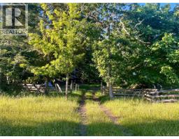 1955 Garland Dr, Gabriola Island, BC V0R1X6 Photo 39