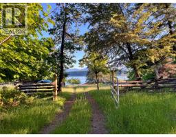 1955 Garland Dr, Gabriola Island, BC V0R1X6 Photo 40
