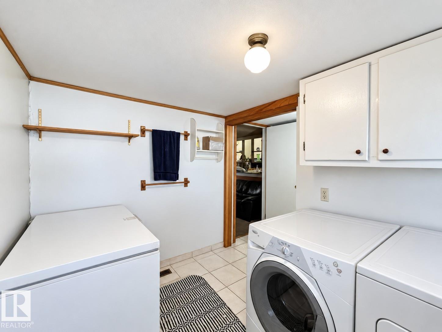 4933 Centre ST - 15