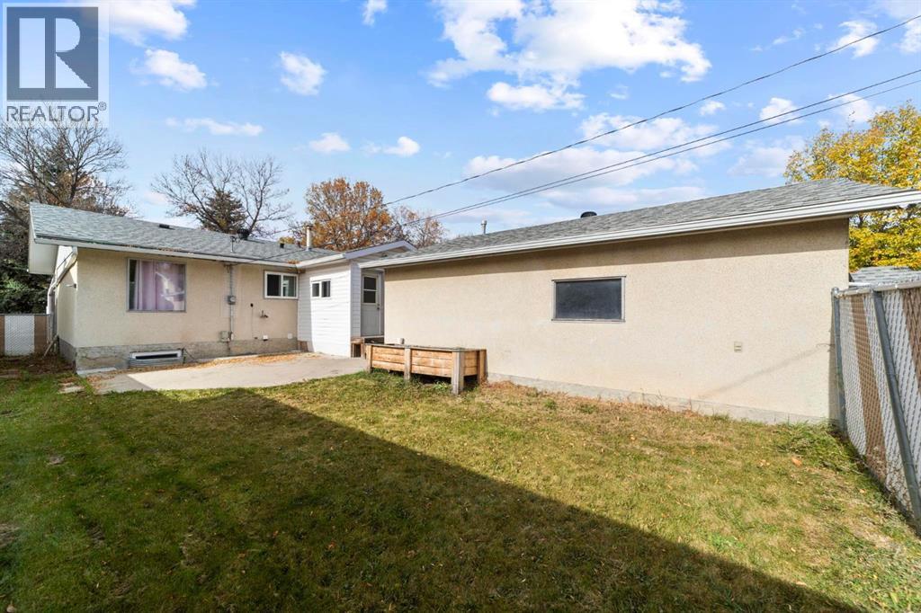 4411 66 Street - 23
