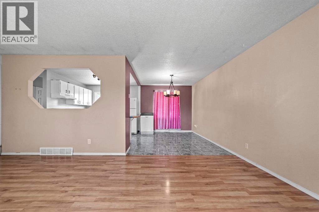 4411 66 Street - Image 7