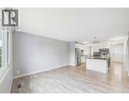 4pc Bathroom - 10 Watson Street, Red Deer, AB T4N5Z3 Photo 9