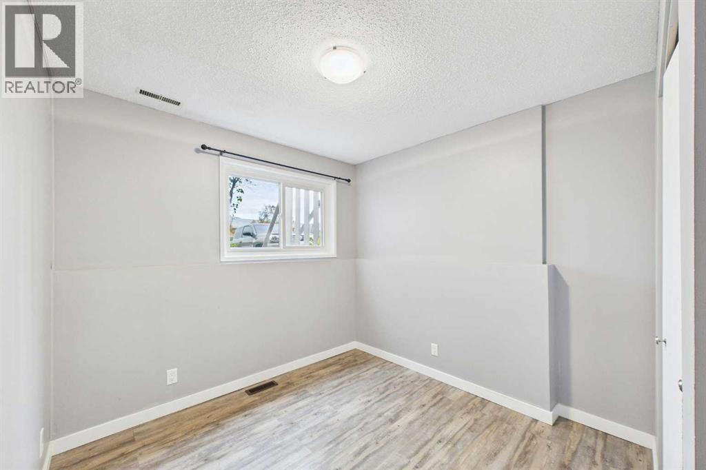10 Watson Street - 26