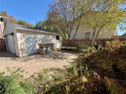 107 Bret Bay, Winnipeg, MB R2G2C3 Photo 15