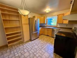 Storage - 107 Bret Bay, Winnipeg, MB R2G2C3 Photo 7