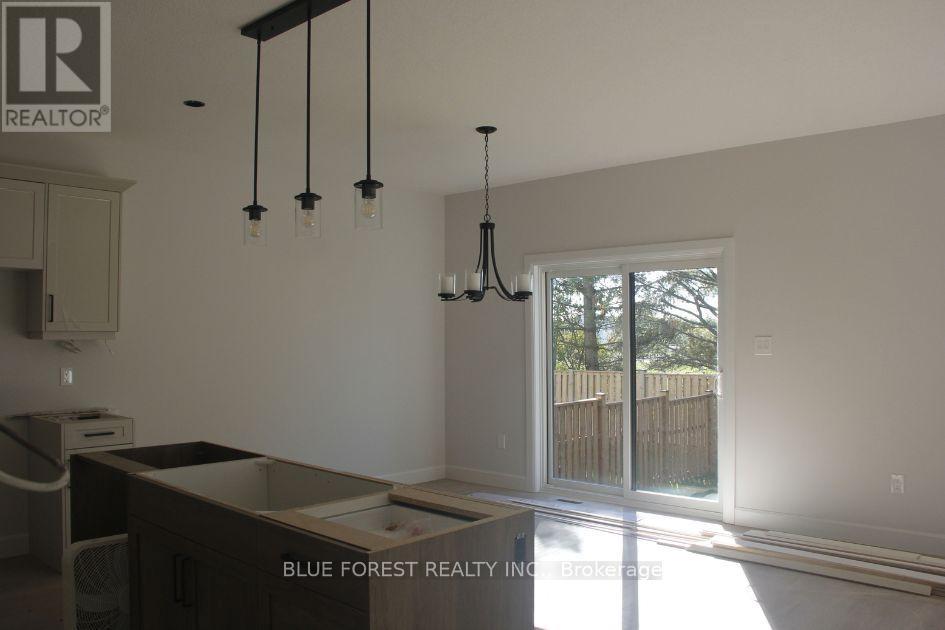 288 Ashford Street — photo 8