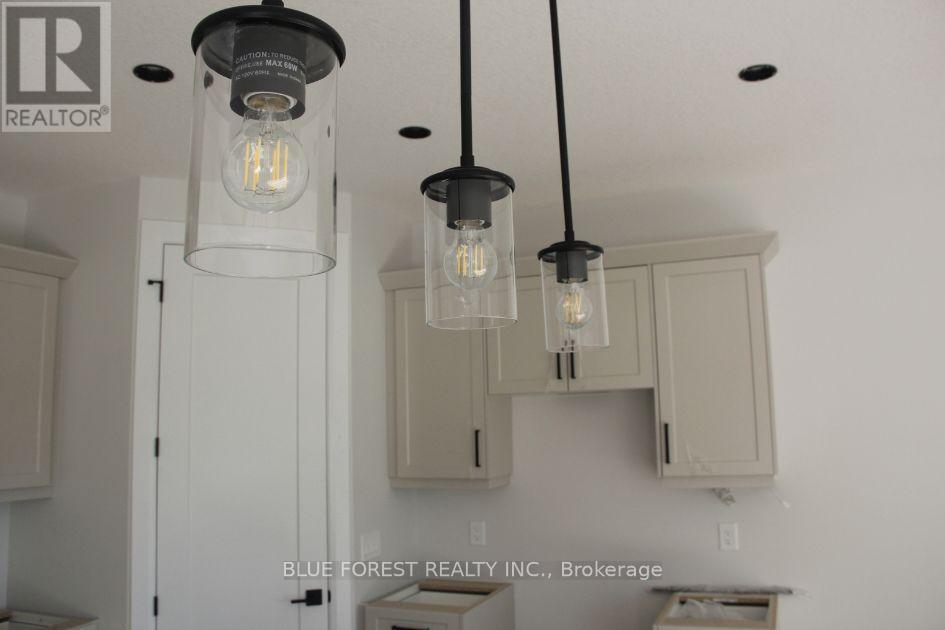 288 Ashford Street — photo 7