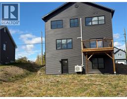 39 Winterberry Drive, photo 4