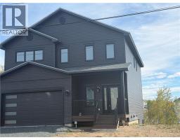 39 Winterberry Drive, photo 2
