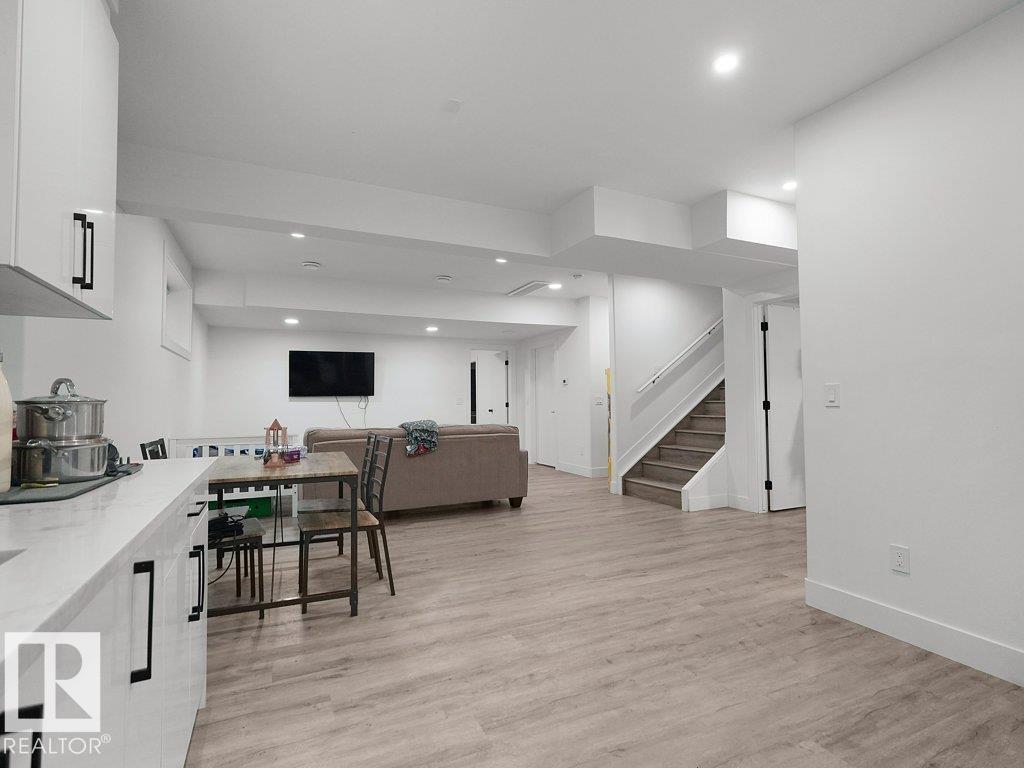 1107 150 AV NW - 54