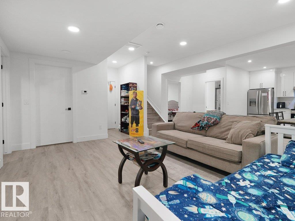 1107 150 AV NW - 57