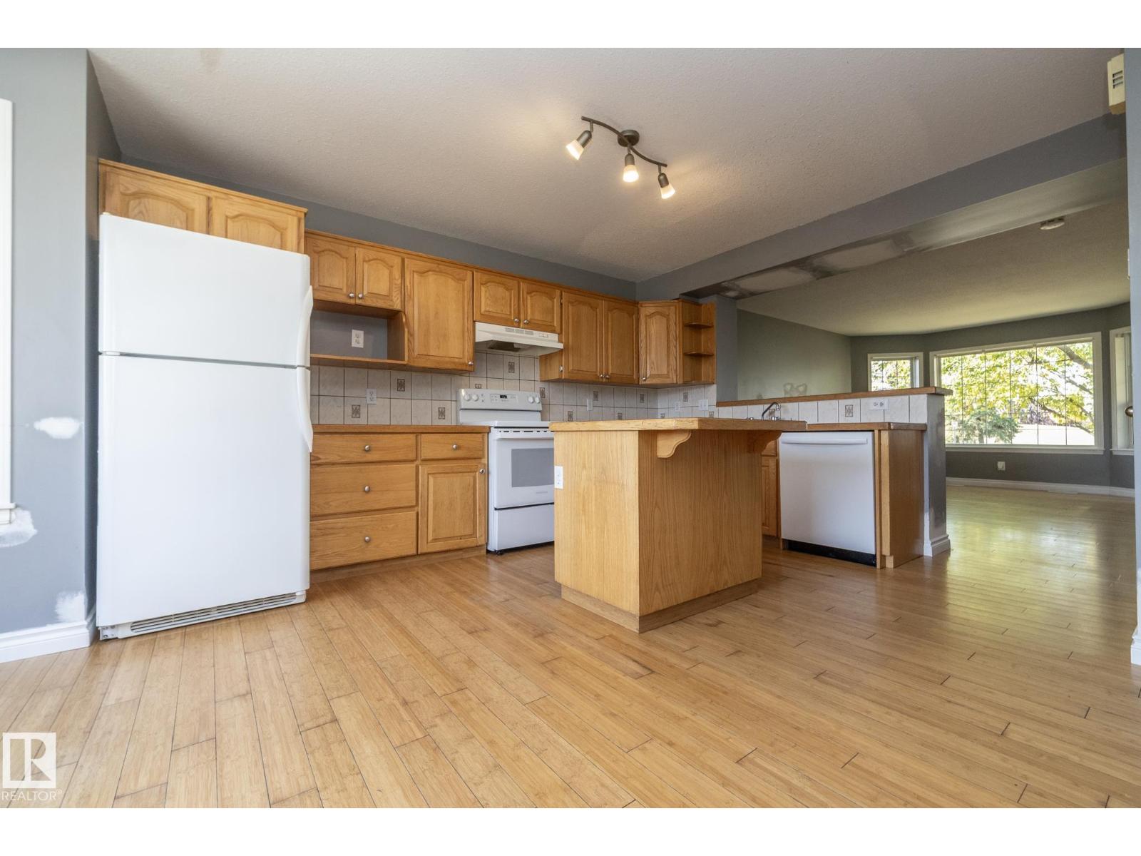 137 MICHIGAN ST - 21