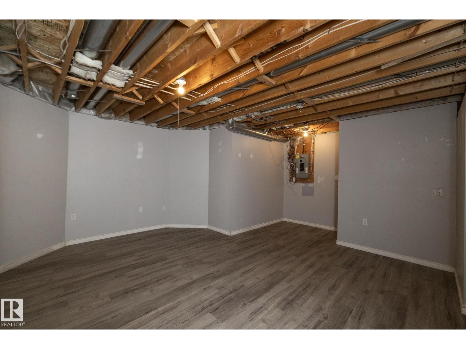 137 MICHIGAN ST - 43