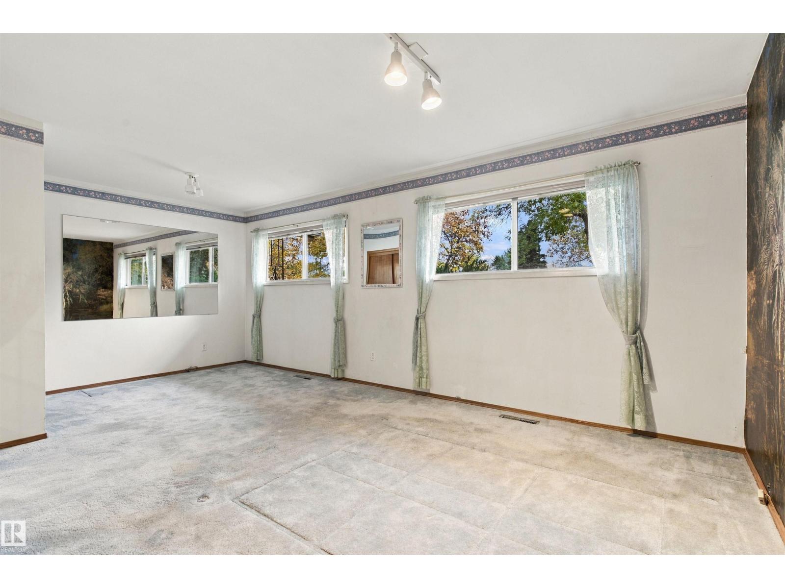 10520 Lauderdale RD NW - 16