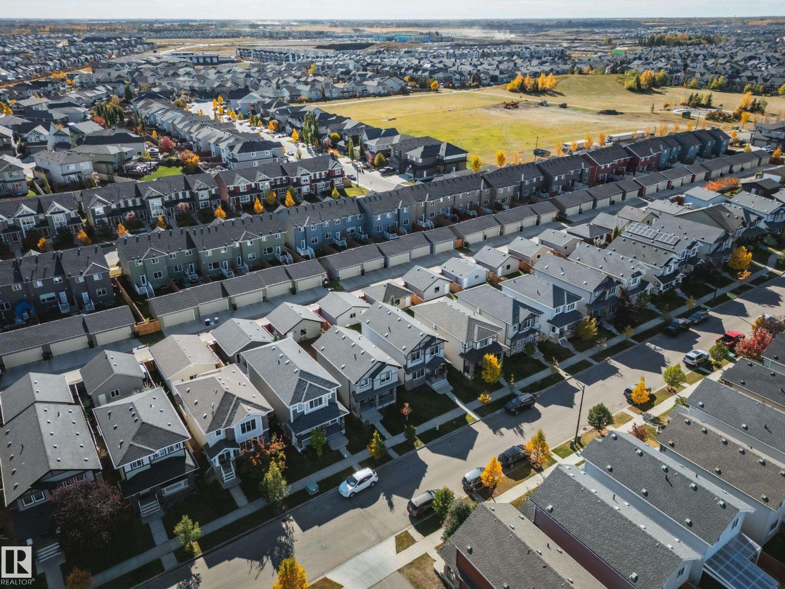 15927 13 AV SW - 52
