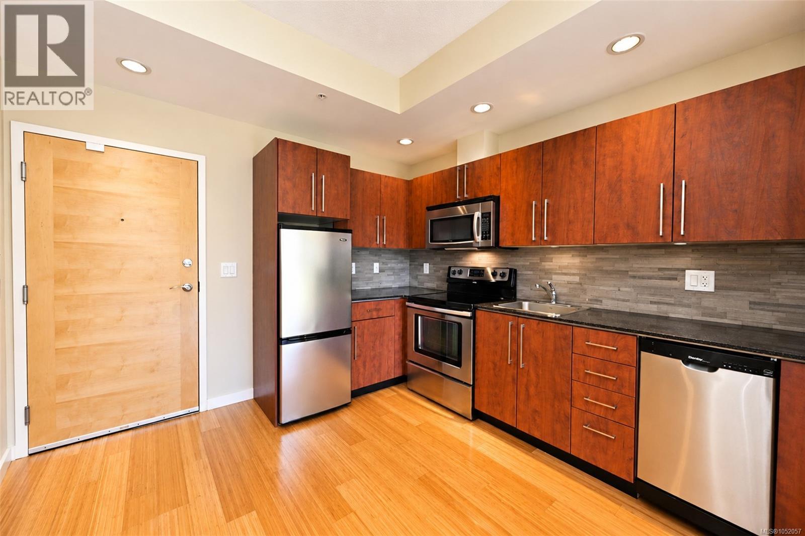 #306 611 Brookside Rd - 18