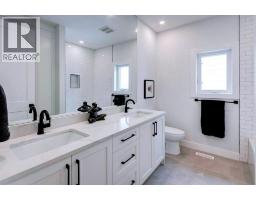 1906 43 Avenue SW - photo 22