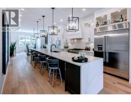 1906 43 Avenue SW - photo 9
