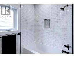 1906 43 Avenue SW - photo 23
