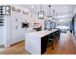 1906 43 Avenue SW - photo 7