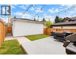 1906 43 Avenue SW - photo 31