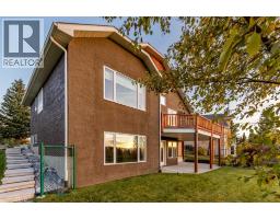 Living room - 118 Gleneagles View, Cochrane, AB T4C1P3 Photo 7
