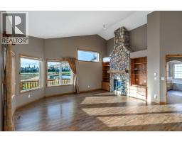 Bedroom - 118 Gleneagles View, Cochrane, AB T4C1P3 Photo 11