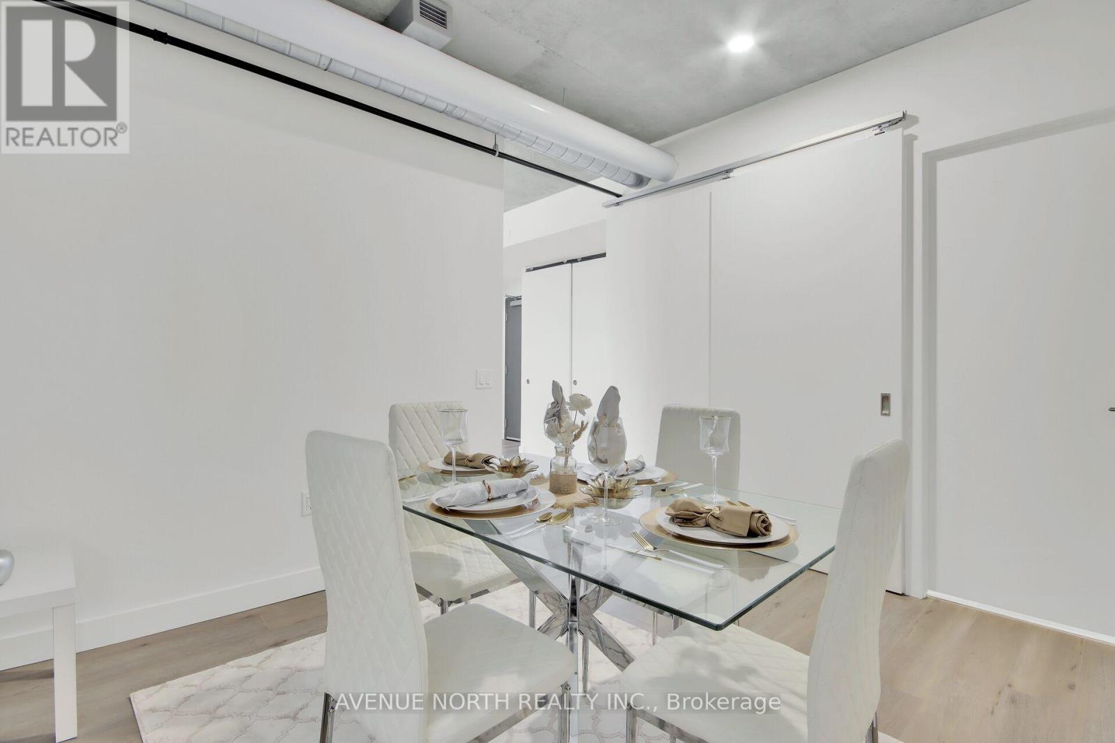 10 James Street — photo 17