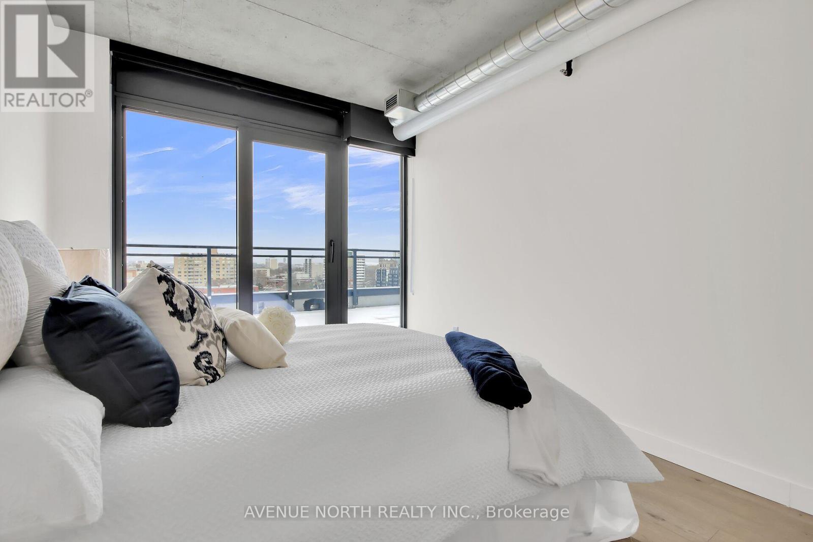 10 James Street — photo 24