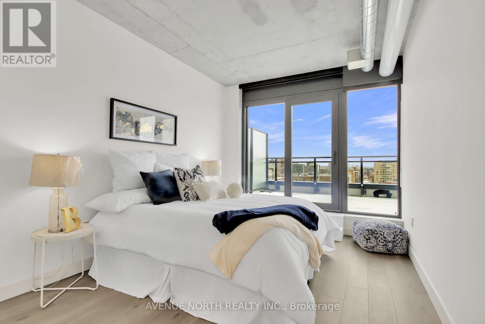 10 James Street — photo 25