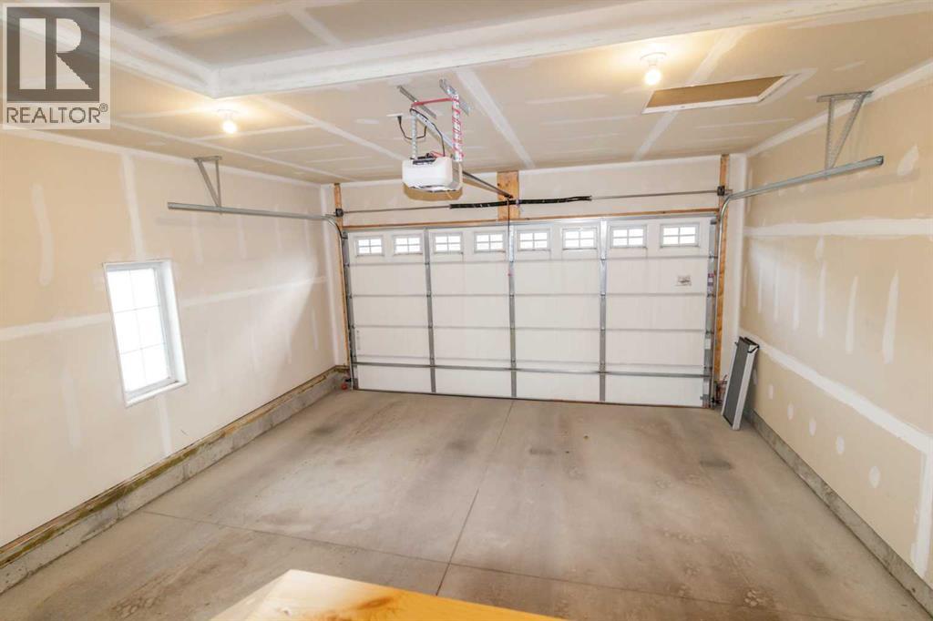 Listing photo – 76 Latoria Court, Rural Red Deer County