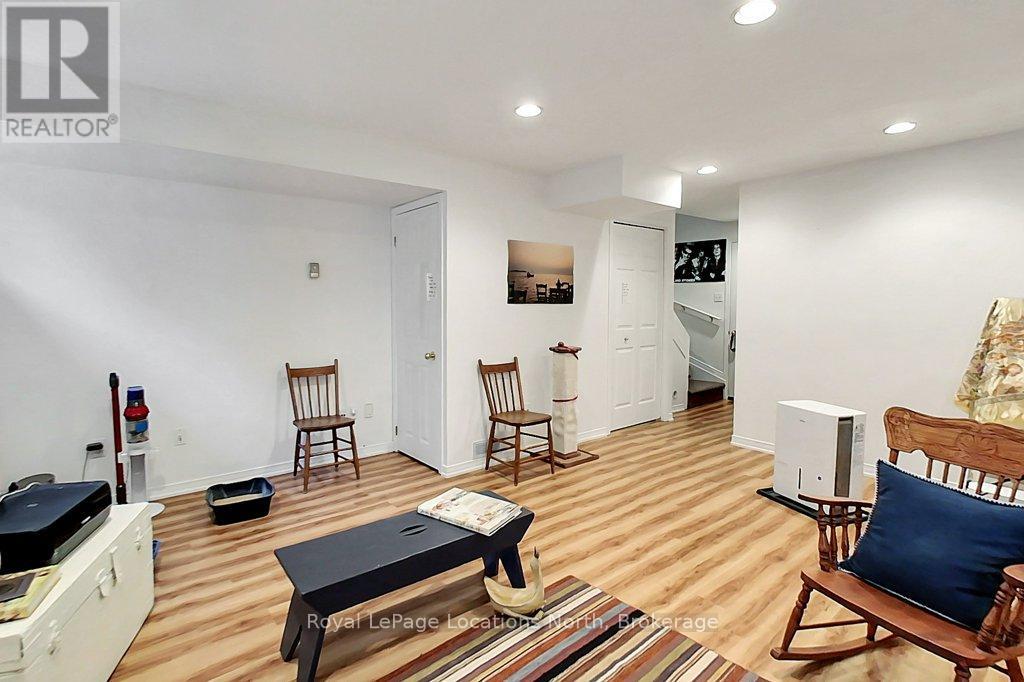#2 83 VICTORIA STREET - 25