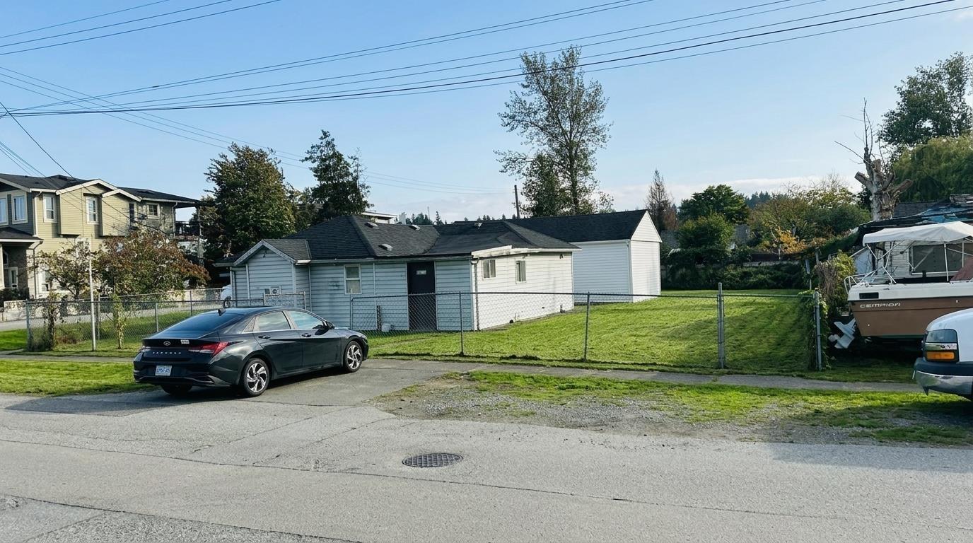 3 Bed, 1 Bath House for Sale in Surrey – 12666 114 AVENUE, Surrey – MLS# R3172893 - Image 6