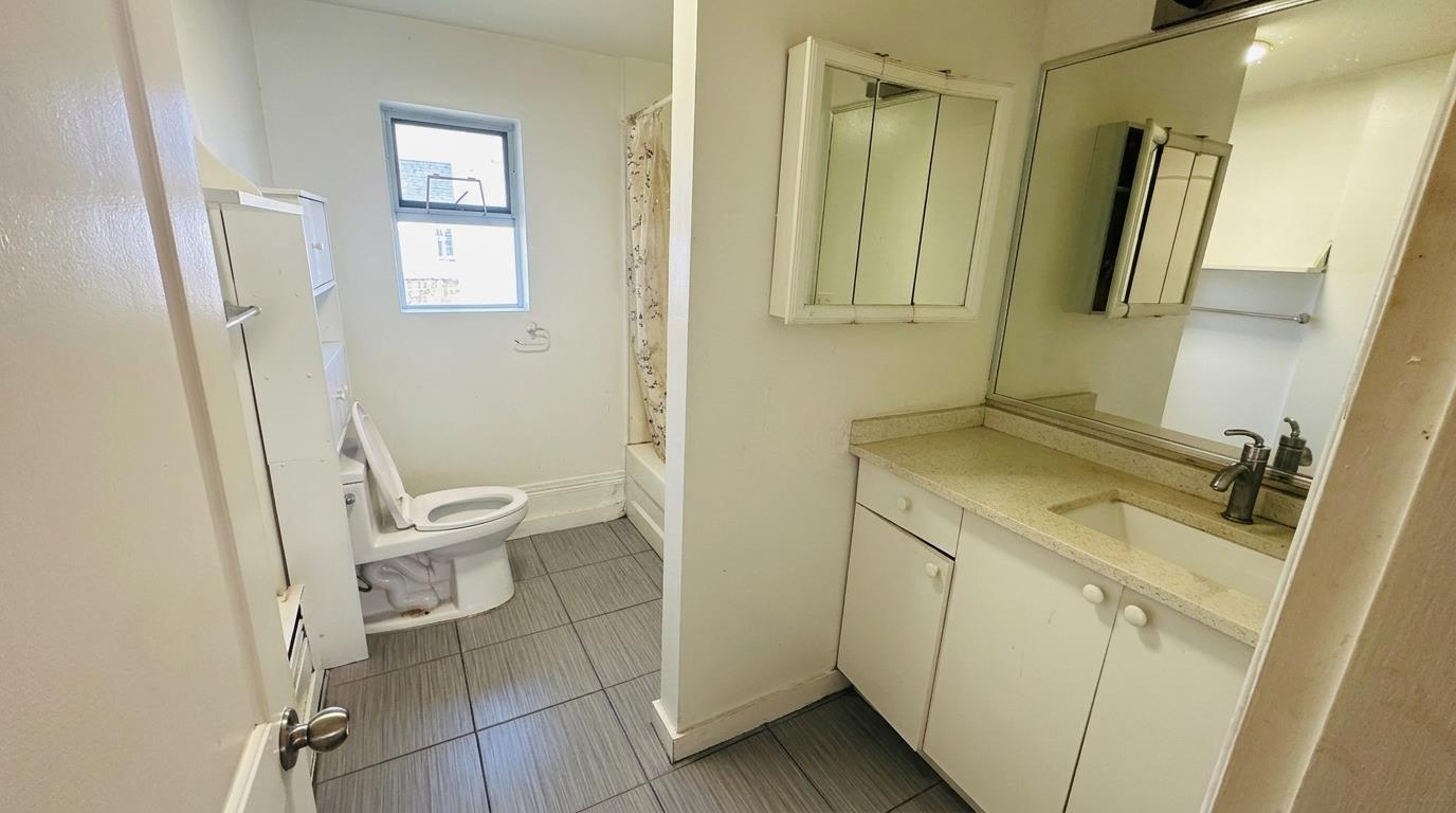 3 Bed, 1 Bath House for Sale in Surrey – 12666 114 AVENUE, Surrey – MLS# R3172893 - Image 10