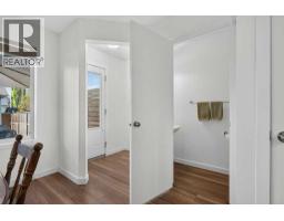 223 Elgin Point SE - photo 16