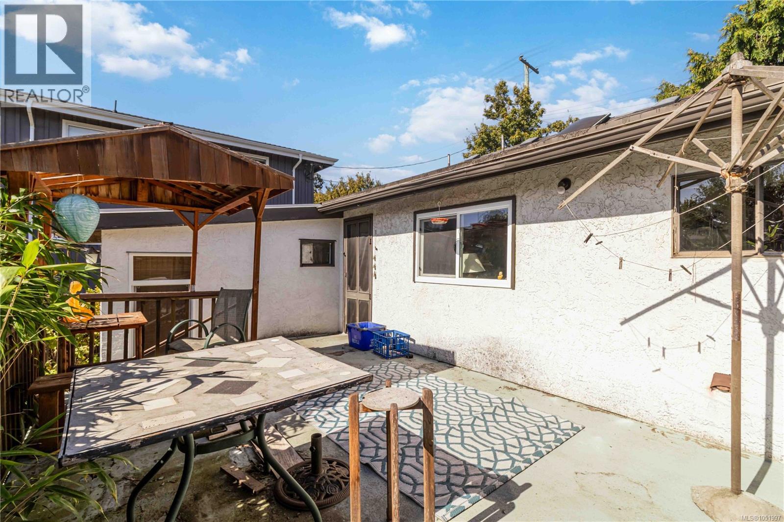 1415 LANG St - 29