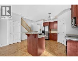125 25 Avenue NW - photo 5