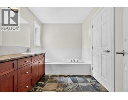 125 25 Avenue Nw, Calgary, AB T2M2A4 Photo 27