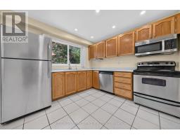 26 Fox Run, Barrie, ON L4N5L5 Photo 10